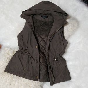 Vest/ parka Olive Green with hidden zip Hood